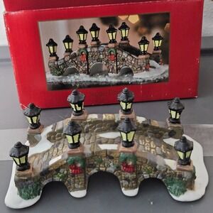St. Nicholas Square The Village Collection Stone Bridge VTG 1999 - Box Christmas